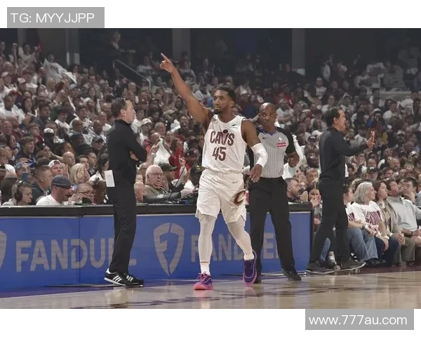 场均23+10+9，率队登顶东部第一，联盟又诞生一个超级球星